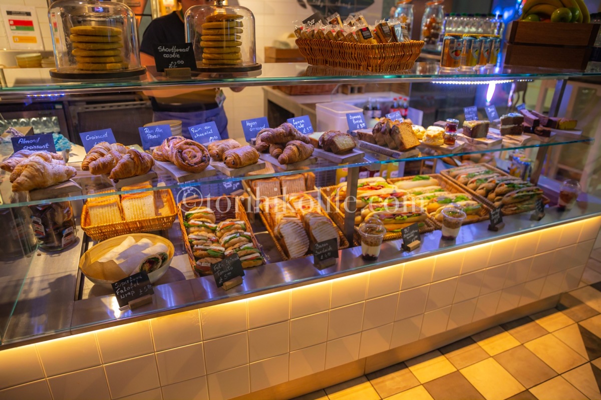 GRAIN STORE CAFE & BARで売られているパンやサンドイッチ
